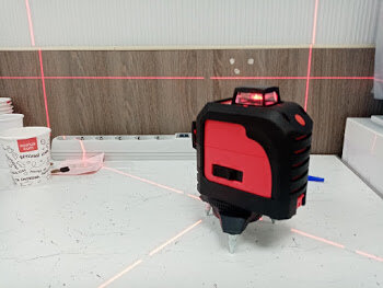 RGK PR-3M + штанга-упор - лазерный нивелир 3d с красным лучом