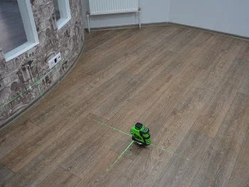 RGK PR-3G + штатив - лазерный нивелир 3d с зеленым лучом