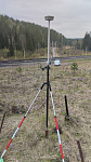 RGK SR1 со смартфоном и вехой - комплект GNSS приемника