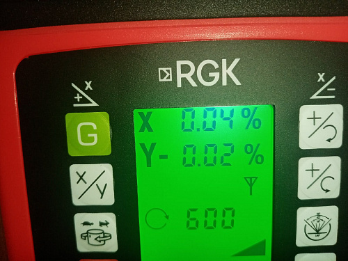 RGK SP-500 + штатив RGK SH-170, рейка RGK LR-2 - ротационный нивелир с красным лучом